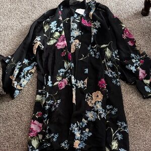Chic Black Floral Kimono